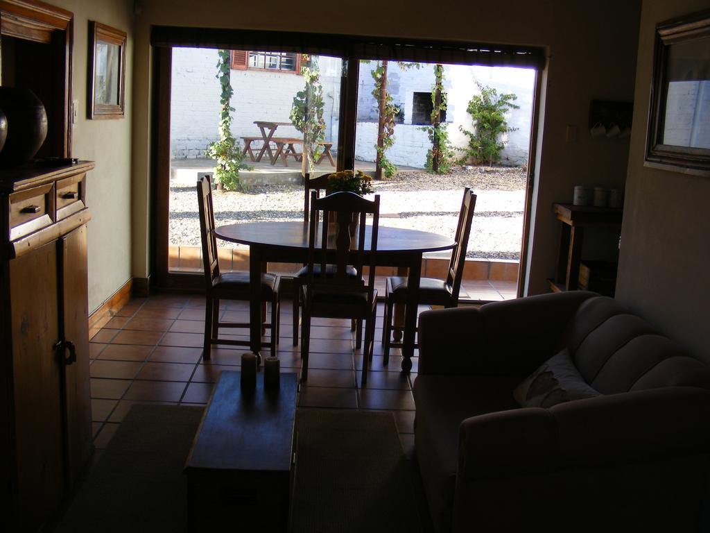 Pepper Tree Accommodation Beaufort West Zimmer foto